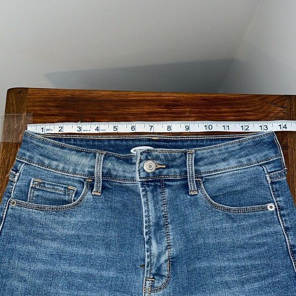 Old Navy Bermuda Short High Rise Jean Shorts Size 2 - Picture 5 of 8